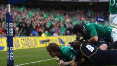 Andrew Trimble scores Ireland's third try