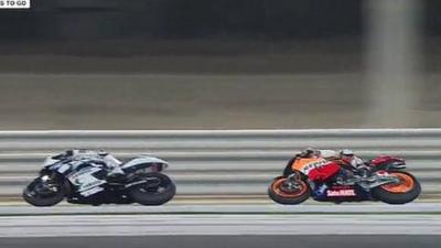 Jorge Lorenzo passes Casey Stoner