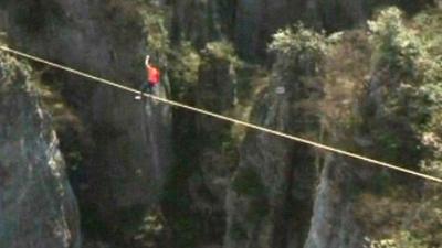 American slackline walker Dean Potter