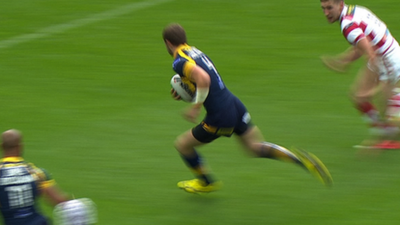 Hardaker try puts Leeds in control