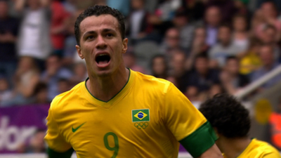 Leandro Damiao scores two for Brazil