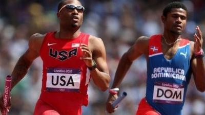 Manteo Mitchell running during the 4x400m heat at the London Olympics