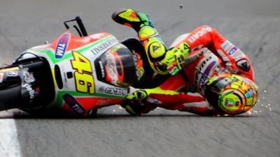 Valentino Rossi crashes during British MotoGP qualifying