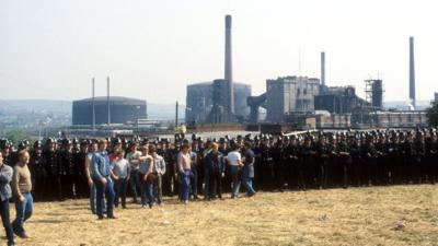 Picketing miners and police at Orgreave in 1984