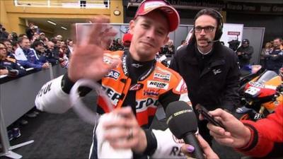 Casey Stoner waves goodbye to MotoGP