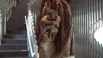 Chocolate tree takes root in Paris