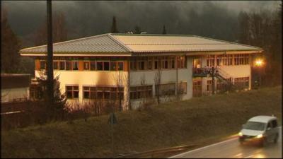 Workshop building