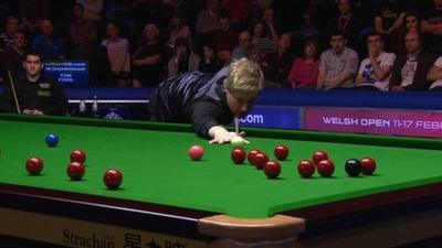 Neil Robertson in action