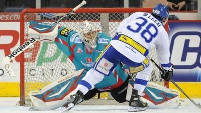 Stephen Murphy of the Belfast Giants saves from Brad Leeb of the Coventry Blaze during the penalty shoot-out win in the Elite League game in Belfast.