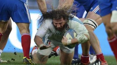 Martin Castrogiovanni scores a try against France