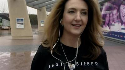 Victoria Derbyshire in Justin Bieber gear