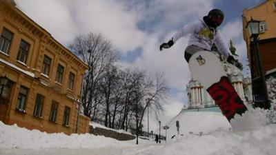 Snowboarder