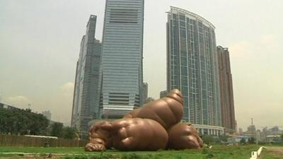 Inflatable dog poo