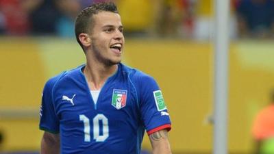 Italy's Sebastian Giovinco celebrates