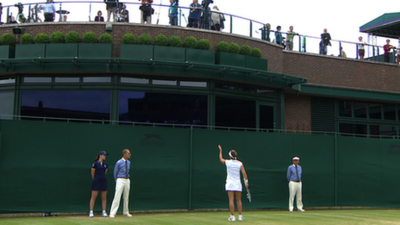 Kirsten Flipkens (in white)