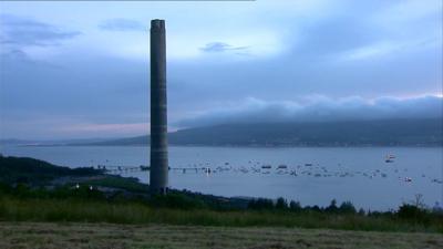 Chimney at Inverkip Power Station before demolition