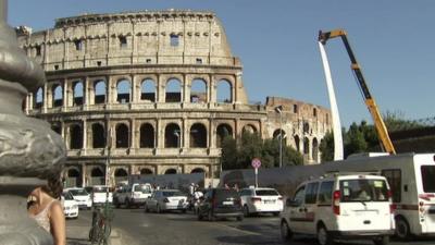 Traffic approaching the Colosseum