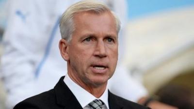 Newcastle boss Alan Pardew