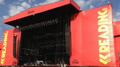 Reading Main stage
