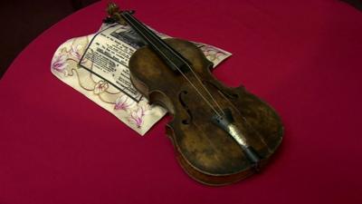 Wallace Hartley's violin