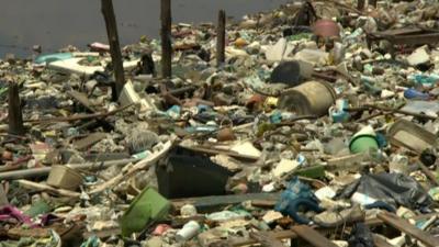 Rubbish on Guanabara Bay