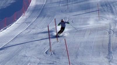 Luke Steyn skiing