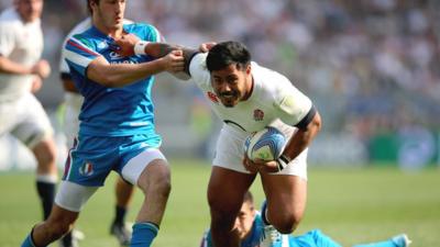 Manu Tuilagi powers through to score for England against Italy