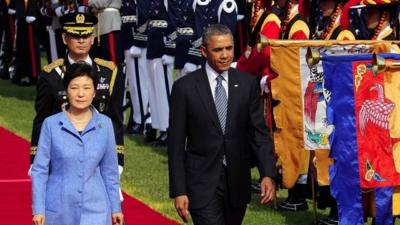 US President Barack Obama (R) and South Korean president Park Geun-Hye