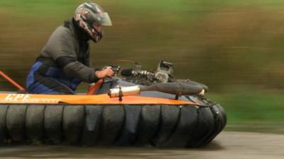 Hovercraft racer