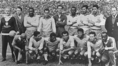 Brazil pose before the 1962 World Cup final