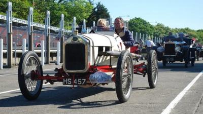 Vintage cars return 100 years later