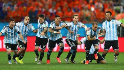 Highlights: Netherlands 0-0 Argentina (2-4 pens)