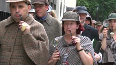 Sherlock Holmes fans gather to attempt a world record