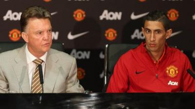 Manchester United's Louis van Gaal and Angel Di Maria