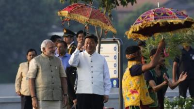 China's President Xi Jinping with Narendra Modi