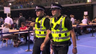 Two policemen at Glasgow count