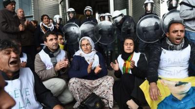 Kurdish protesters at the European Parliament