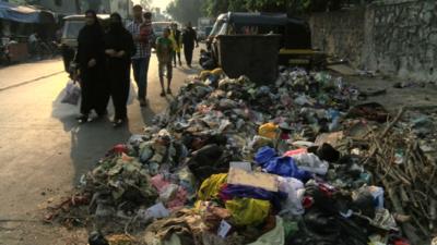 Pile of rubbish on a street in Mumbai