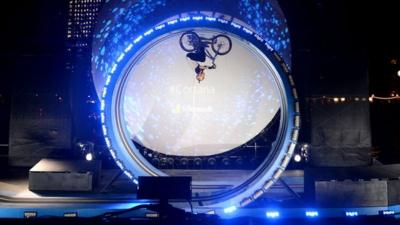 Danny MacAskill's loop-the-loop stunt