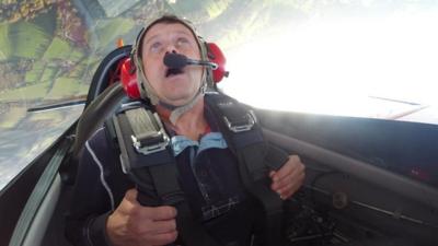 Mike Bushell has a go at aerobatcis