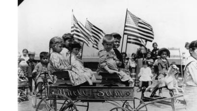 Young migrants on Ellis Island