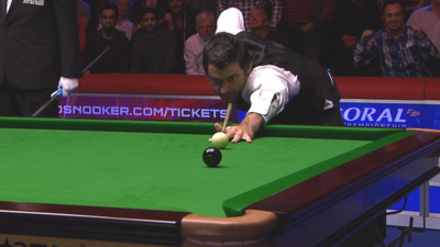 Ronnie O'Sullivan completes a maximum 147 break