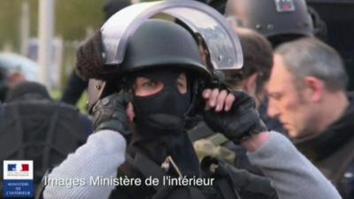 French forces prepare for raids