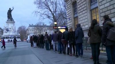 Queue for Charlie Hebdo