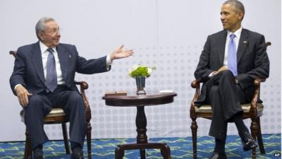 US President Barack Obama (right) with Cuban President Raul Castro