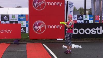 London Marathon: Latecomer gets own private start