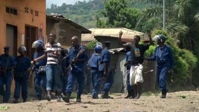 Police arrest demonstrators