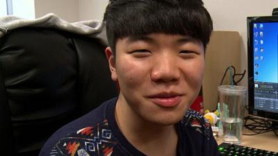 A team member of KT-Rolster