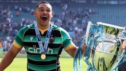 Sam Matevesi celebrating with Northampton Saints 