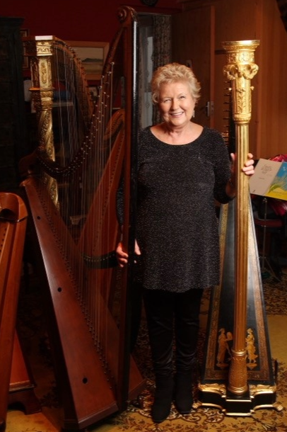 Elinor a'r ddwy delyn